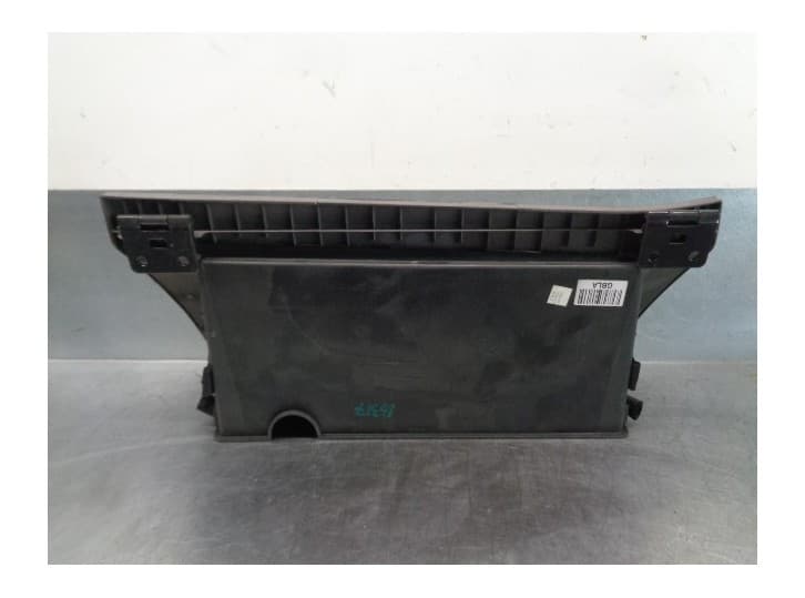 Recambio de guantera para ssangyong rodius ii 2.0 xdi referencia OEM IAM 7770021000