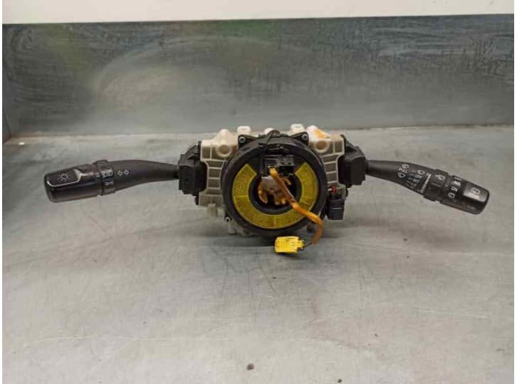 Recambio de mando luces para hyundai tucson (jm) 2.0 crdi referencia OEM IAM DI0Q06N2340