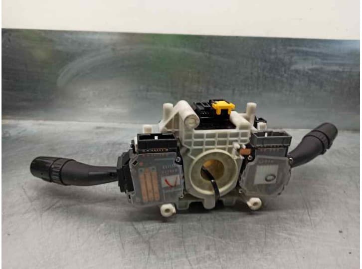 Recambio de mando luces para hyundai tucson (jm) 2.0 crdi referencia OEM IAM DI0Q06N2340 4