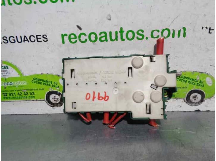 Recambio de caja reles / fusibles para bmw 5 (e39) 530 d referencia OEM IAM 8387543