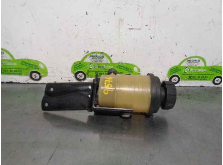 Recambio de deposito servo para hyundai santa fé ii (cm) 2.2 crdi gls referencia OEM IAM 4