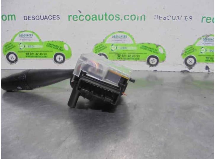 Recambio de mando limpia para toyota rav 4 2.4 120kw referencia OEM IAM 4212017F174 3