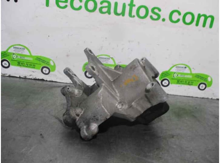 Recambio de soporte motor para hyundai elantra iii (xd) 2.0 crdi referencia OEM IAM 2