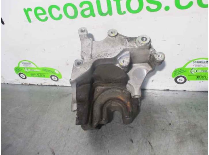 Recambio de soporte motor para hyundai elantra iii (xd) 2.0 crdi referencia OEM IAM 4