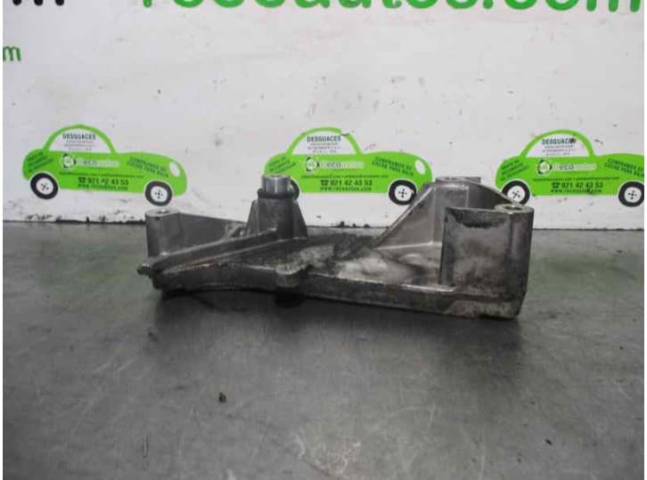 Recambio de soporte motor para hyundai elantra iii (xd) 2.0 crdi referencia OEM IAM 3