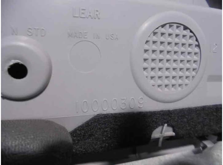Recambio de luz interior para toyota rav 4 2.4 120kw referencia OEM IAM 10000309 3