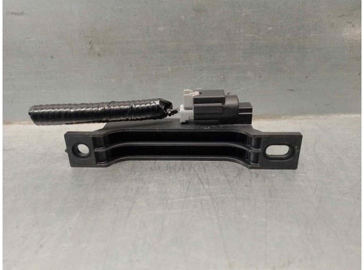 Recambio de antena para infiniti fx 37 awd referencia OEM IAM 5WK48775 5WK487759521AD 2