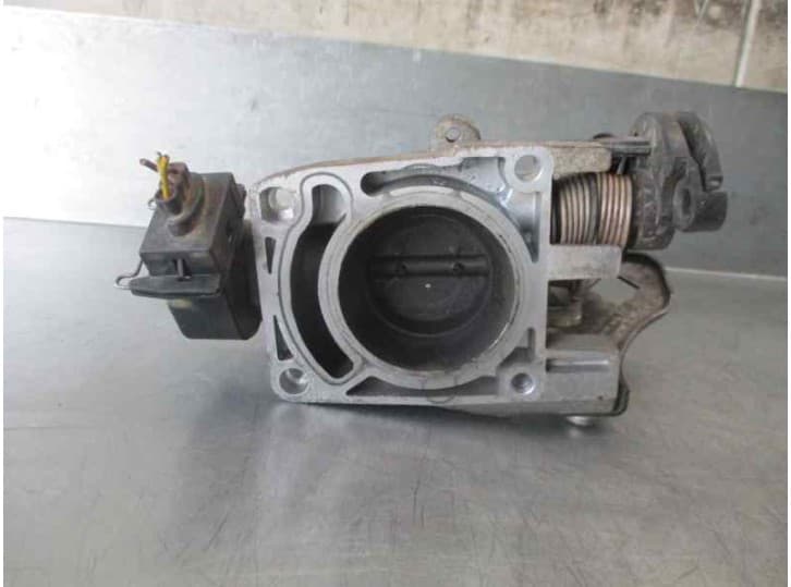 Recambio de caja mariposa para ford escort berlina 1.6 referencia OEM IAM 958FFA 2