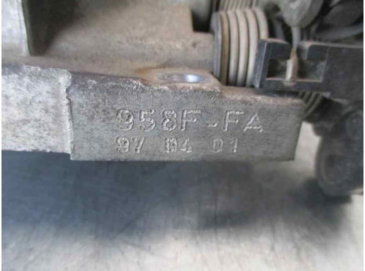 Recambio de caja mariposa para ford escort berlina 1.6 referencia OEM IAM 958FFA 5