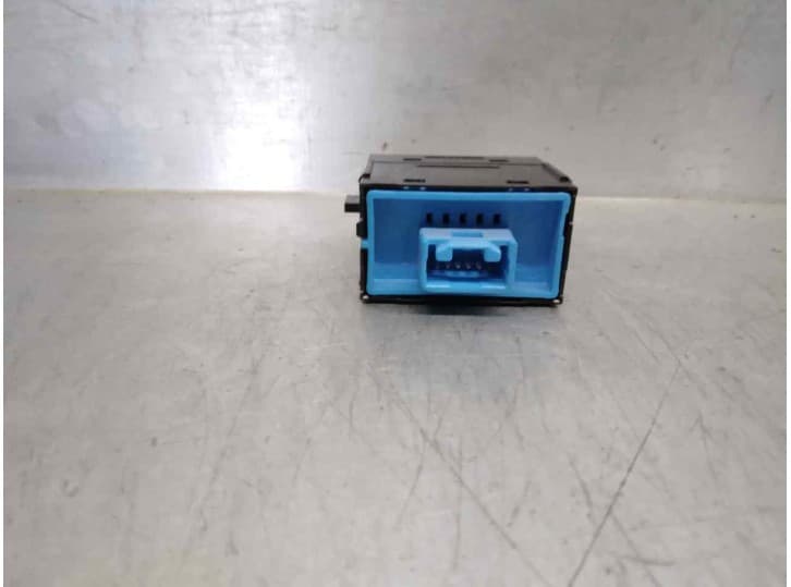 Recambio de interruptor para lexus is ii (_e2_) 250 (gse20) referencia OEM IAM 8409153010 2