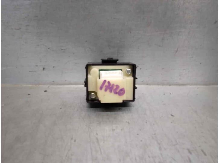Recambio de interruptor para lexus is ii (_e2_) 250 (gse20) referencia OEM IAM 8493030070 2