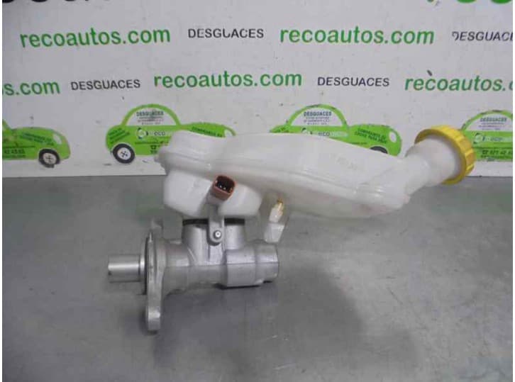Recambio de bomba freno para citroën c3 iii (sx) 1.2 thp 110 referencia OEM IAM 32069745 2