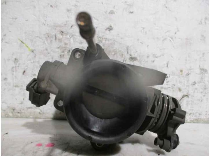 Recambio de caja mariposa para ford mondeo ii (bap) 1.8 i referencia OEM IAM 988FEE  WEBER