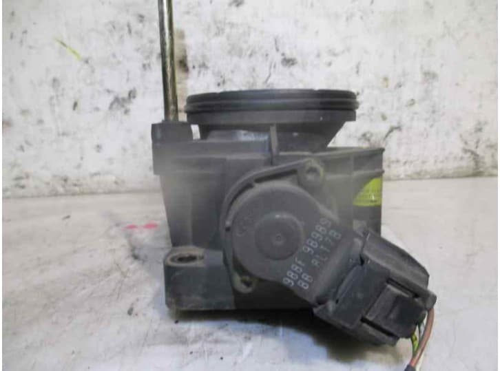 Recambio de caja mariposa para ford mondeo ii (bap) 1.8 i referencia OEM IAM 988FEE  WEBER 4