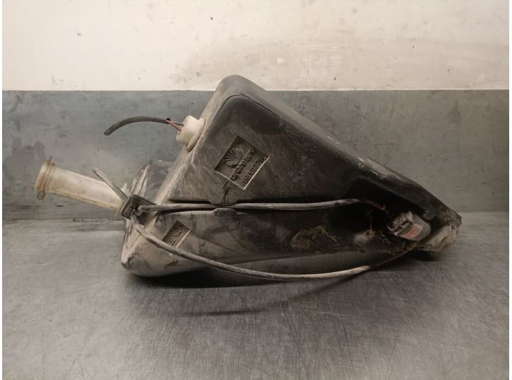 Recambio de deposito limpia para daewoo aranos 2.0 referencia OEM IAM 96161778 96161778
