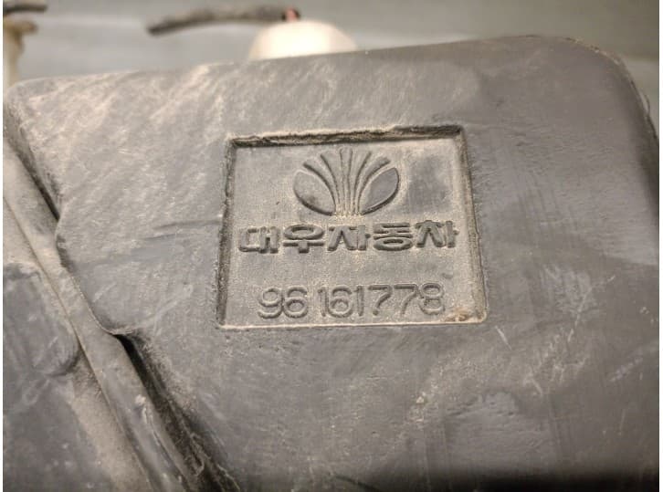 Recambio de deposito limpia para daewoo aranos 2.0 referencia OEM IAM 96161778 96161778 5