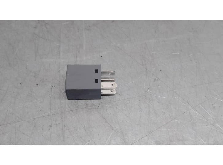 Recambio de rele para citroën c1 ii (pa_, ps_) 1.0 vti 72 referencia OEM IAM 9008087021 3