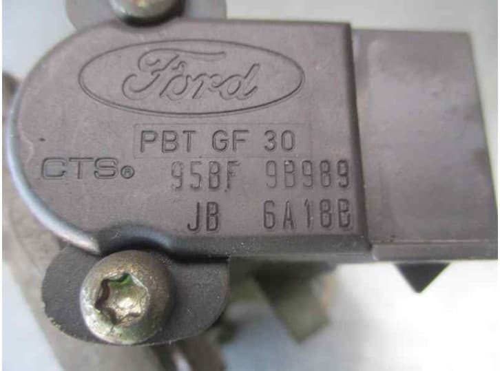 Recambio de caja mariposa para ford escort berlina 1.6 cat-u referencia OEM IAM 958FZA 6
