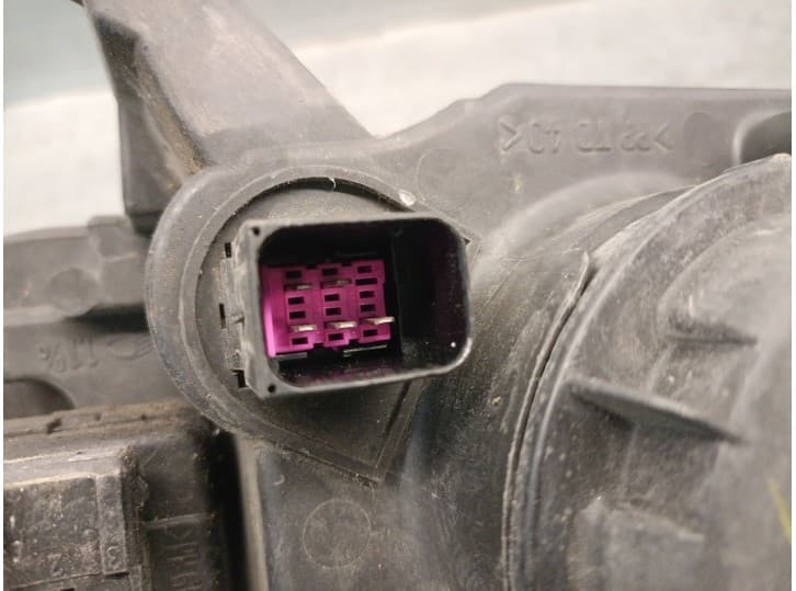 Recambio de faro izquierdo para mg zr 105 referencia OEM IAM 89003769 8