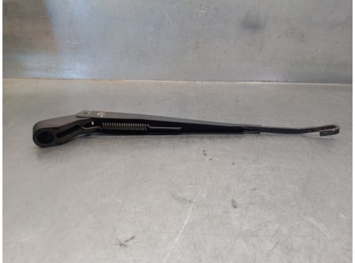 Recambio de brazo limpia trasero para kia joice (mte1p) 2.0 referencia OEM IAM 98820M2000 2