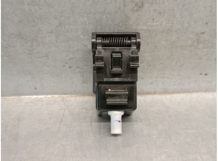 Recambio de cerradura capot para mazda cx-5 (kf) 2.0 skyactiv-g referencia OEM IAM PEX3 3