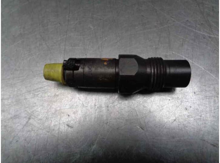 Recambio de inyector para ford mondeo i (gbp) 1.8 td referencia OEM IAM LCR6705601E  LUCAS 4