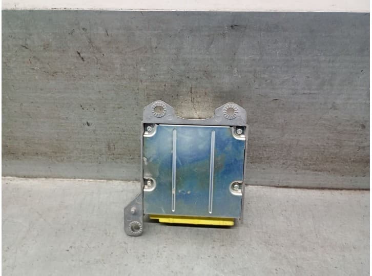 Recambio de centralita airbag para ford ranger (et) 2.5 tddi referencia OEM IAM UR5657K30 2