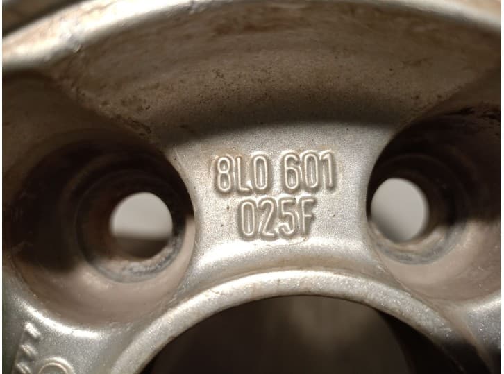 Recambio de llanta para audi a3 (8l1) 1.8 t referencia OEM IAM 8L0601025F R156JX15H2ET38 2