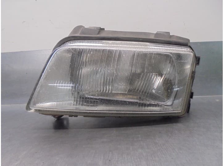 Recambio de faro izquierdo para audi a4 b5 (8d2) 1.9 tdi referencia OEM IAM 8D0941003A