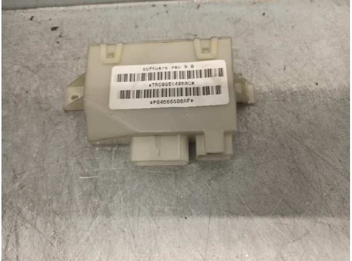 Recambio de centralita cierre para chrysler voyager (rg) 2.5 crd cat referencia OEM IAM 2