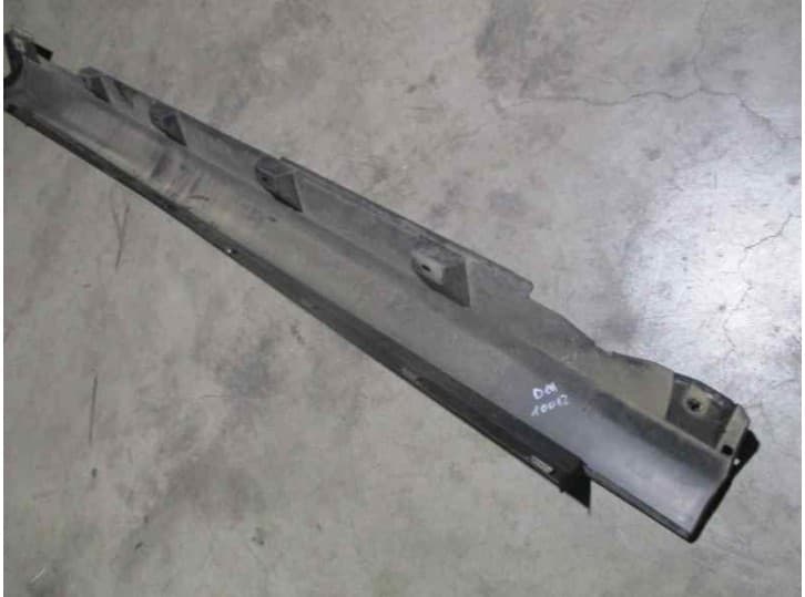Recambio de faldon lateral para ford focus iii 1.0 ecoboost referencia OEM IAM 7