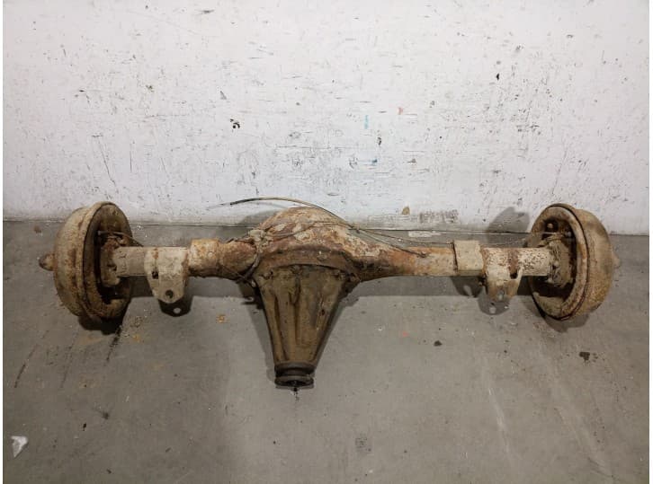 Recambio de puente trasero para land rover santana 109 referencia OEM IAM E74 E74