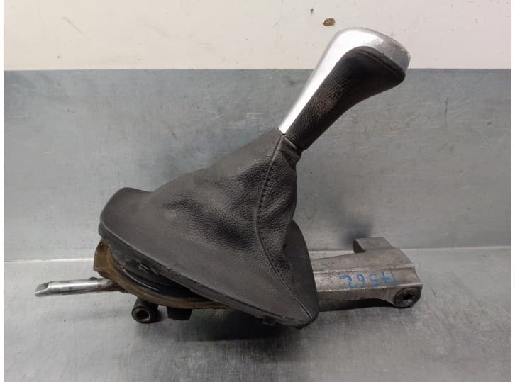 Recambio de pomo palanca cambio para bmw 3 (e90) 320 d referencia OEM IAM 25117525067