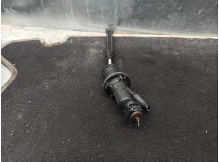 Recambio de bomba embrague para peugeot 307 cc (3b) 2.0 16v referencia OEM IAM 218215 2