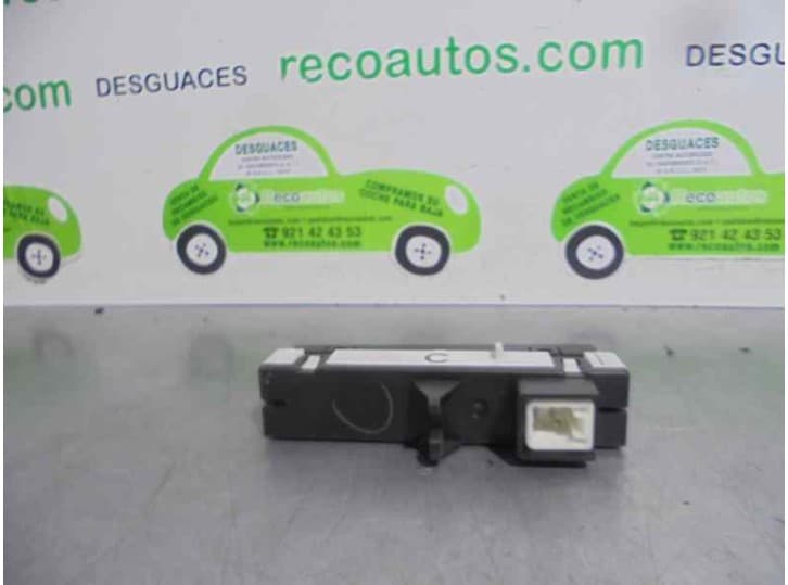 Recambio de mando para toyota prius (_w3_) 1.8 hybrid (zvw3_) referencia OEM IAM 8315047030 2