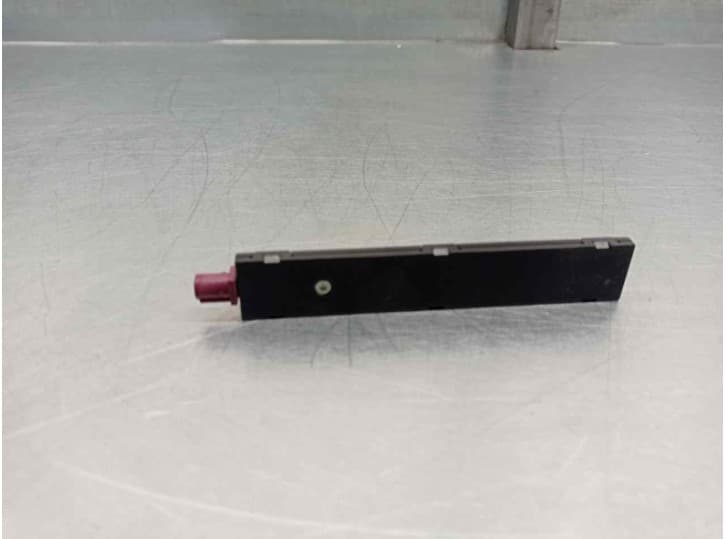 Recambio de antena para skoda karoq (nu7, nd7) 2.0 tdi referencia OEM IAM 4M0035504 2