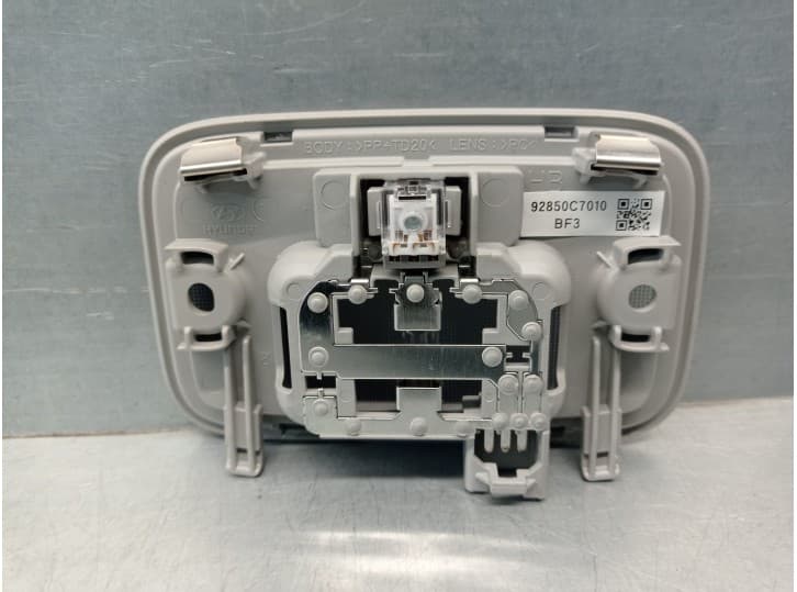 Recambio de luz interior para kia stonic (yb) 1.0 t-gdi referencia OEM IAM 92850C7010 2