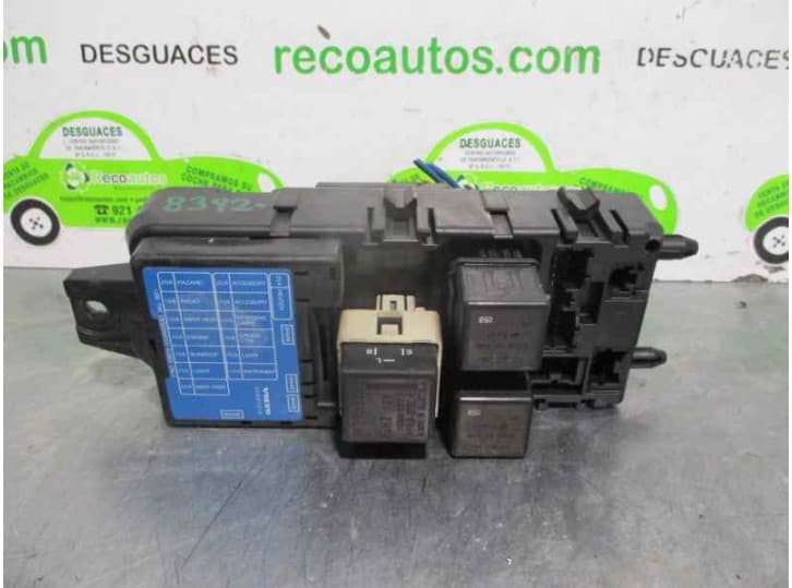 Recambio de caja reles / fusibles para volvo s40 i (644) 1.9 t4 referencia OEM IAM 30807016