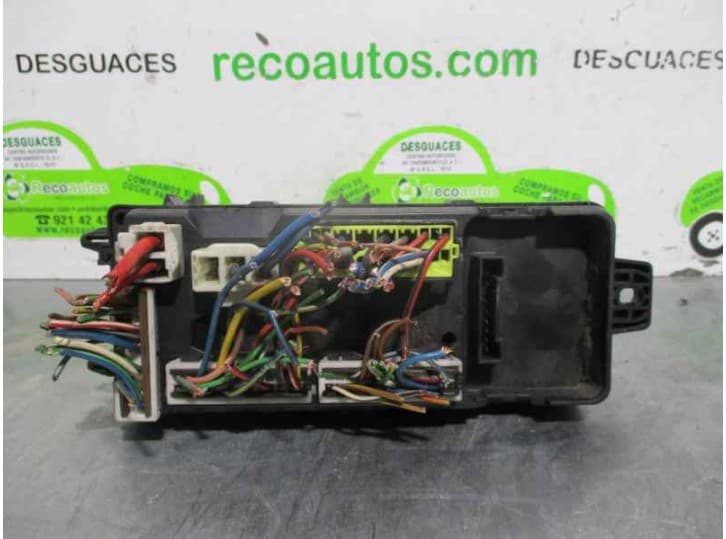 Recambio de caja reles / fusibles para volvo s40 i (644) 1.9 t4 referencia OEM IAM 30807016 2