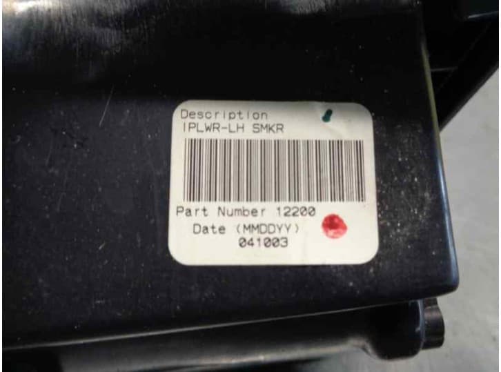 Recambio de cenicero para cadillac cts 3.2 referencia OEM IAM 12200 3