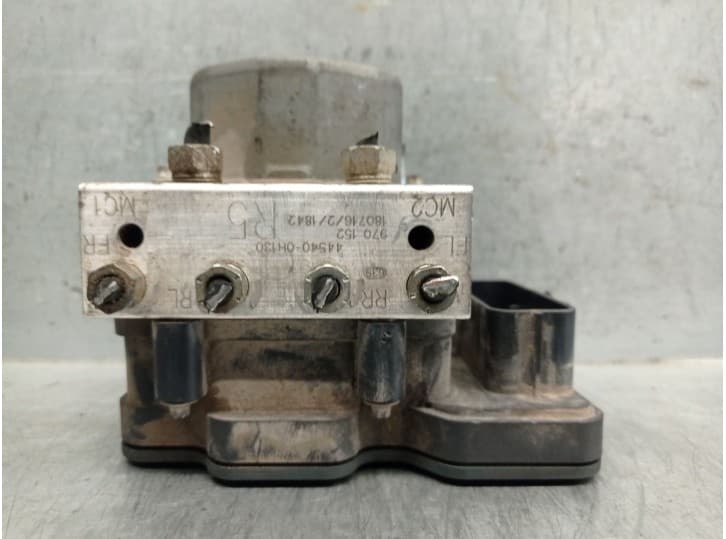 Recambio de abs para peugeot 108 1.0 vti 72 referencia OEM IAM 445400H130 1611918680
