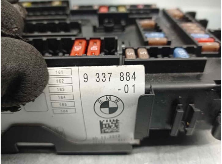 Recambio de caja reles / fusibles para bmw 3 (f30, f80) 318 d referencia OEM IAM 9337881 5