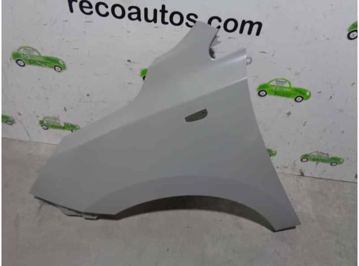 Recambio de aleta delantera izquierda para hyundai ix35 referencia OEM IAM 663112S050