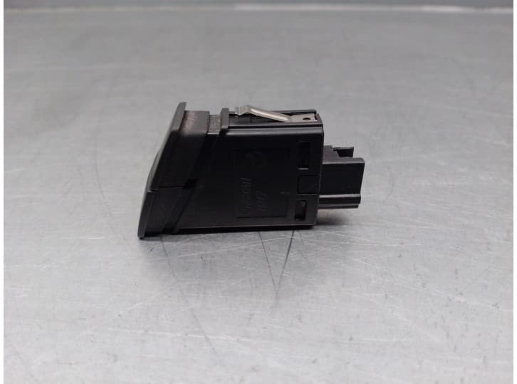 Recambio de warning para bmw 1 (f21) 116 d referencia OEM IAM 61319231786 2