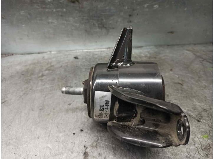 Recambio de soporte motor para hyundai i30 (gd) 1.4 crdi referencia OEM IAM 21810A5200 2