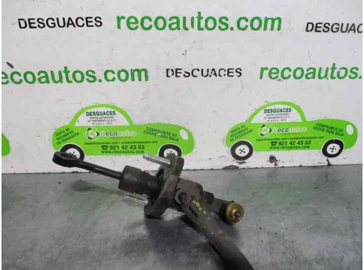 Recambio de bomba embrague para kia venga (yn) 1.4 cvvt referencia OEM IAM 938403K000 2