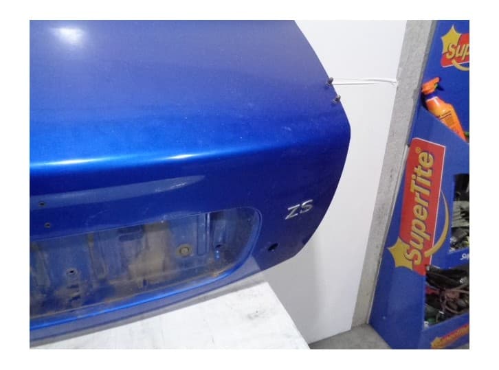 Recambio de porton trasero para mg mg zs 120 referencia OEM IAM  AZUL 4 PUERTAS 3