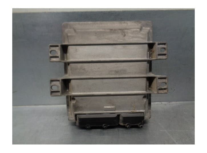 Recambio de centralita motor uce para mg zr 105 referencia OEM IAM NNN100743 A0047