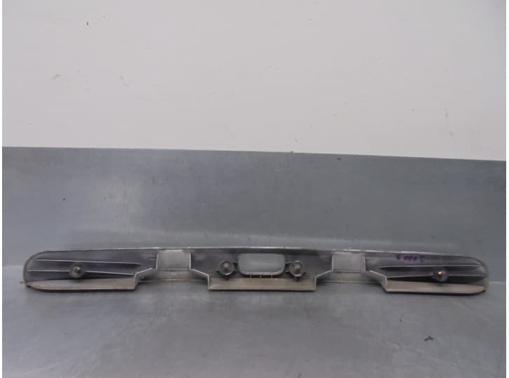 Recambio de molduras traseras para volvo s40 i (644) 1.6 referencia OEM IAM 30804687 2
