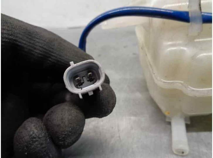 Recambio de deposito servo para lexus ct (zwa10_) 200h (zwa10_) referencia OEM IAM 3